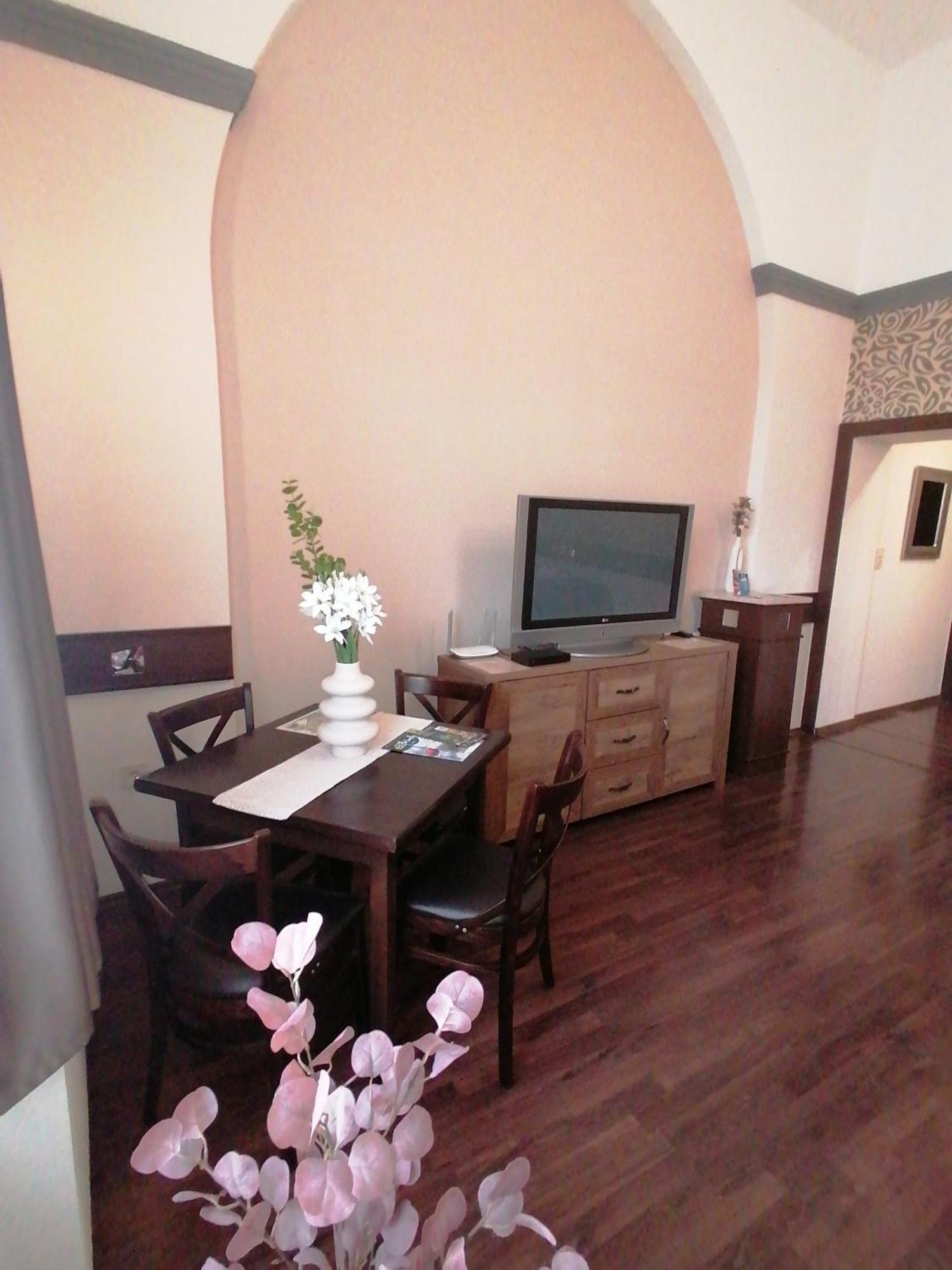 Mohacs Korona Apartman 외부 사진